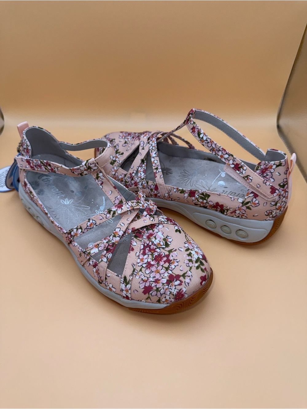 906-Women's Pink Floral Closed-Toe Mary Jane Flats